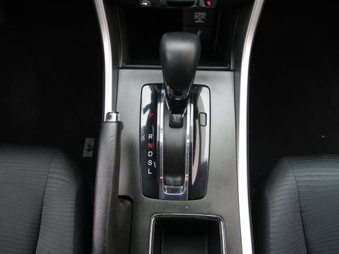 Used 2014 Honda Accord LX image 18