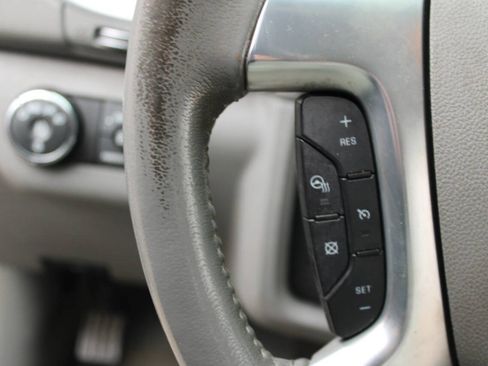 Used 2015 Chevrolet Traverse LTZ AWD/4WD image 34