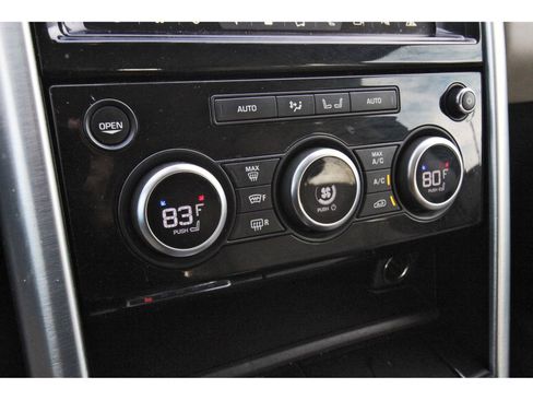 Used 2018 Land Rover Discovery HSE image 27