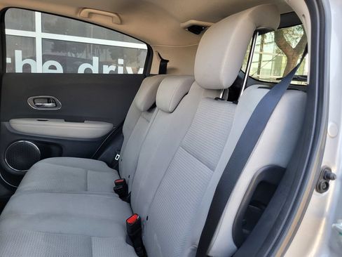 Used 2022 Honda HR-V EX image 15