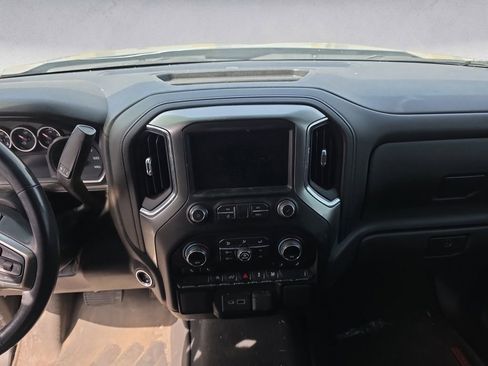 Used 2021 Chevrolet Silverado 1500 LT RWD image 11