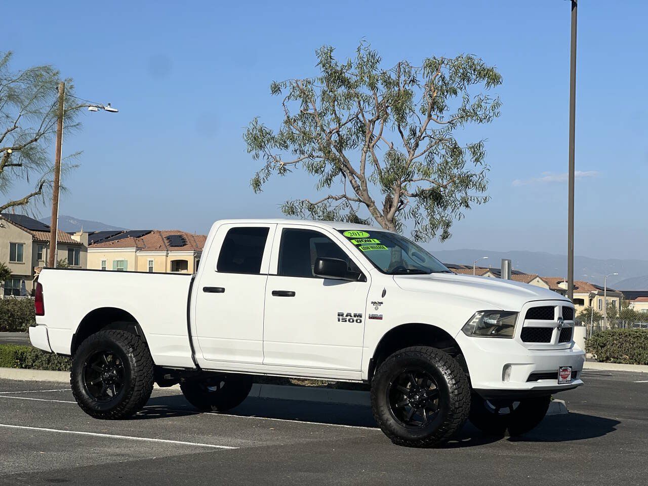 Used 2017 RAM 1500 Express RWD image 9