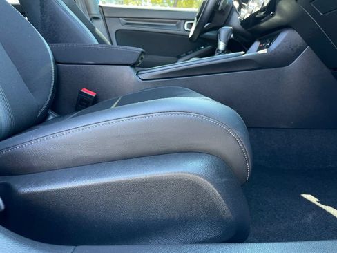 Used 2025 Honda Civic Sport image 30