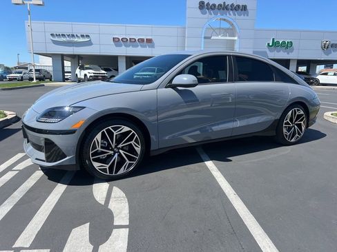 Used 2024 Hyundai Ioniq 6 SEL RWD image 2