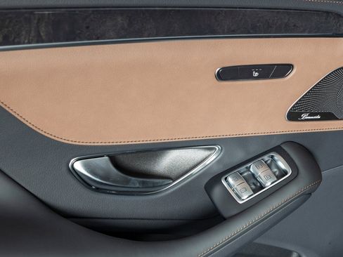 Used 2020 Mercedes-Benz S 560 Sedan image 41