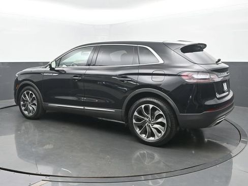 Used 2023 Lincoln Nautilus Reserve AWD/4WD image 3