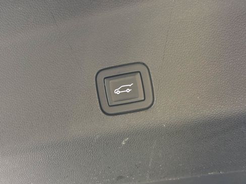 Used 2023 GMC Yukon Denali AWD/4WD image 20