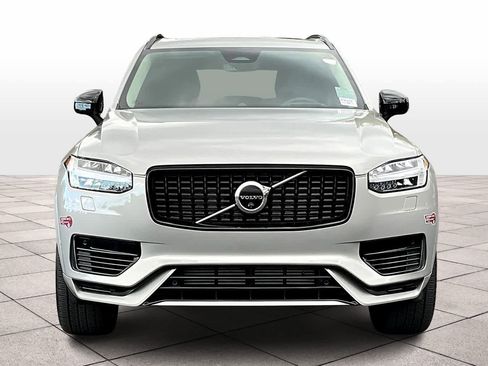 Used 2023 Volvo XC90 T8 Ultimate w/ Lounge Package image 3