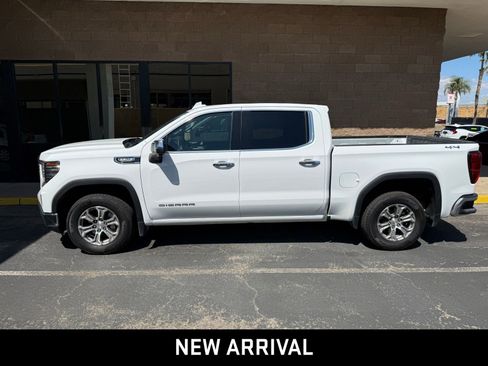 Certified 2025 GMC Sierra 1500 SLT image 2
