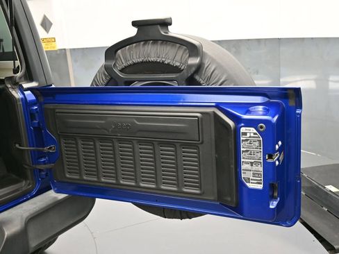 Used 2020 Jeep Wrangler Sport image 40