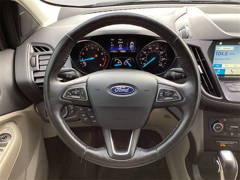 Used 2019 Ford Escape SEL image 12