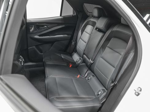 Used 2024 Chevrolet Blazer EV LT AWD/4WD image 27