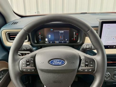 Used 2025 Ford Maverick Lariat w/ 4K Tow Package AWD/4WD image 25