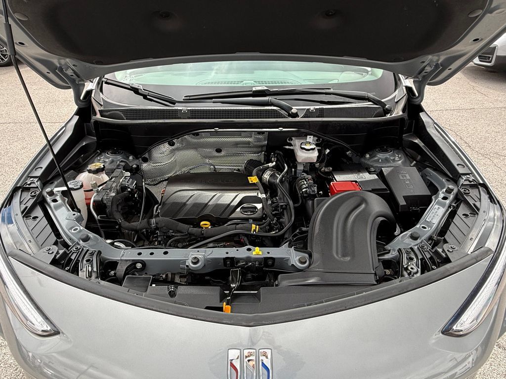 Used 2024 Buick Encore GX Preferred FWD image 17