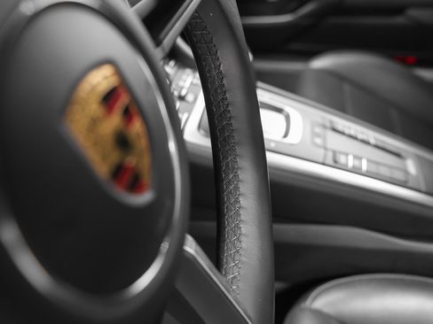 Certified 2022 Porsche 718 Cayman RWD image 35