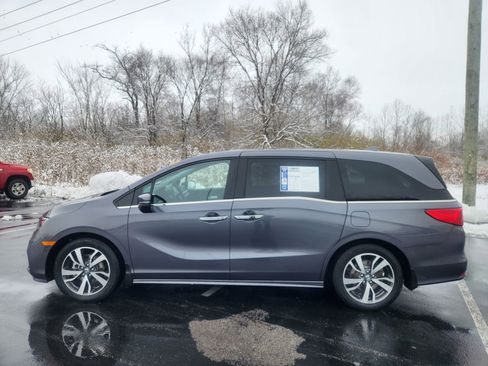 Used 2024 Honda Odyssey Touring image 2