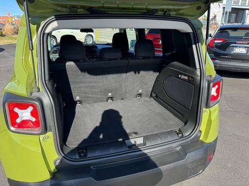 Used 2016 Jeep Renegade 75th Anniversary image 9