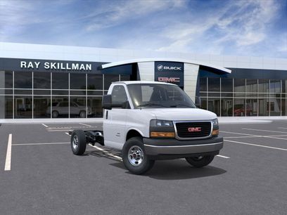 New 2025 GMC Savana 3500 w/ Power Convenience Package