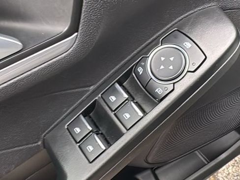 Certified 2024 Ford Escape SE w/ PHEV Premium Package image 12