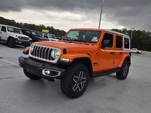New 2026 Jeep Wrangler Unlimited Sahara w/ Whitecap Package AWD/4WD image 3