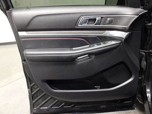 Used 2019 Ford Explorer Sport image 20