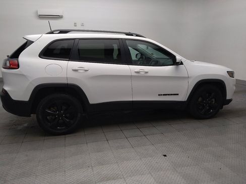 Used 2019 Jeep Cherokee Latitude Plus FWD image 10