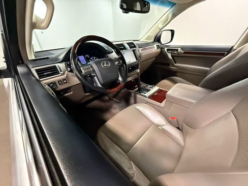 Used 2017 Lexus GX 460 Luxury AWD/4WD image 59