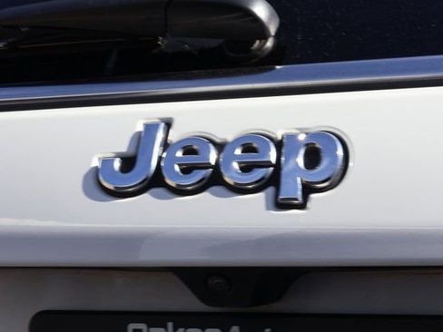 Used 2025 Jeep Compass Latitude w/ Sun & Sound Group image 17