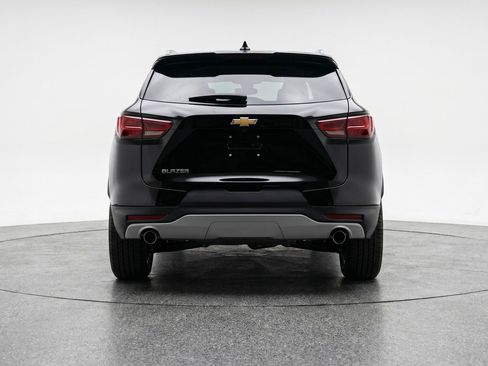 Used 2025 Chevrolet Blazer LT FWD image 7