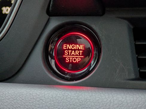 Certified 2025 Honda Pilot TrailSport image 37