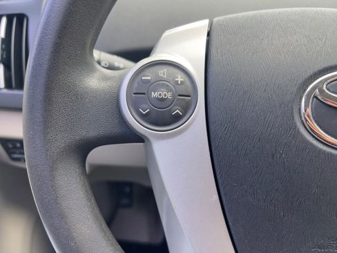 Used 2010 Toyota Prius Three image 13