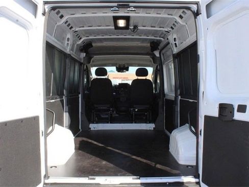 New 2024 RAM ProMaster 2500 w/ Quick Order Package 22H SLT+ image 7
