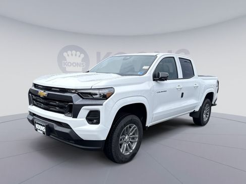 New 2026 Chevrolet Colorado LT w/ LT Convenience Package AWD/4WD image 1