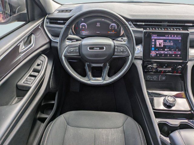Used 2022 Jeep Grand Cherokee L Laredo w/ Luxury Tech Group I RWD image 19
