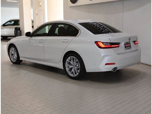 Used 2026 BMW 330i Sedan w/ Convenience Package RWD image 5