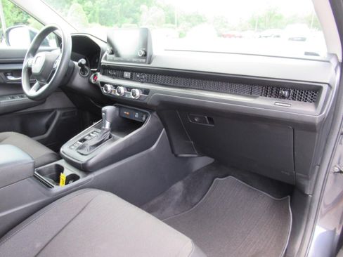 Used 2024 Honda CR-V LX image 11