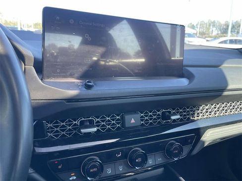 Used 2023 Honda Accord Sport image 9