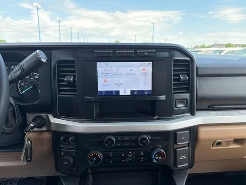 Used 2024 Ford F250 XLT AWD/4WD image 21