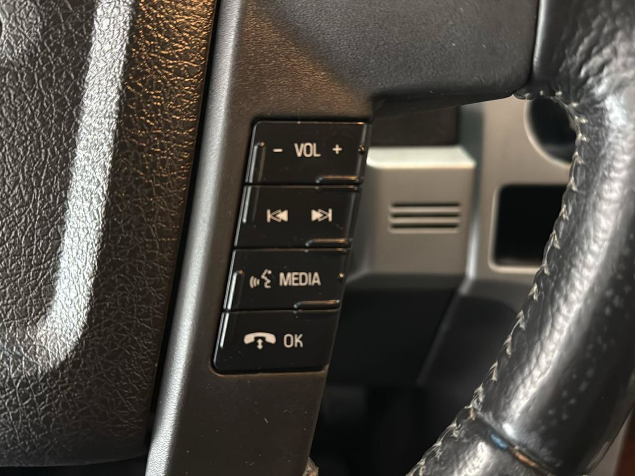 Used 2010 Ford F150 Lariat AWD/4WD image 14