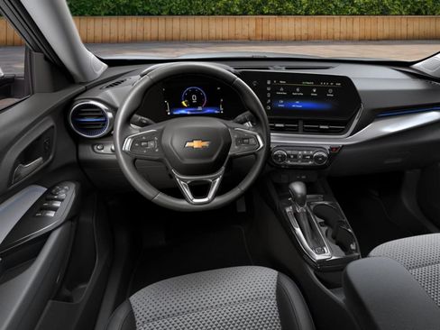 New 2026 Chevrolet Trax LT w/ LT Convenience Package FWD image 5