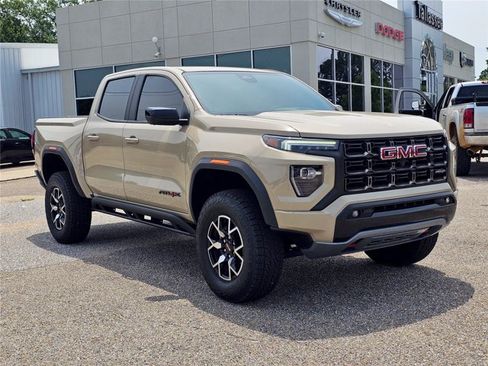 Used 2023 GMC Canyon AT4X AWD/4WD image 12