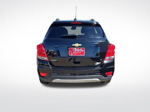 Used 2019 Chevrolet Trax LT w/ LT Convenience Package FWD image 5