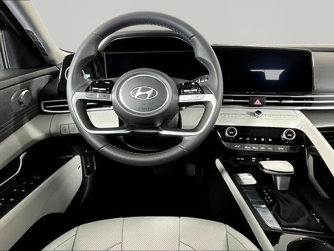 New 2026 Hyundai Elantra Limited FWD image 9