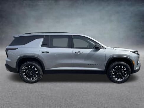 New 2026 Chevrolet Traverse Z71 w/ Driver Confidence Package AWD/4WD image 4