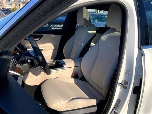 Used 2025 Mercedes-Benz C 300 4MATIC Sedan image 6