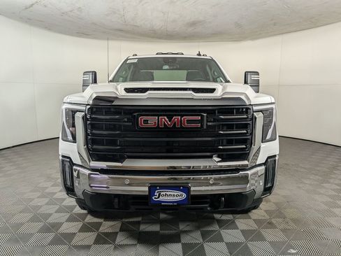 New 2026 GMC Sierra 2500 Pro w/ 1SA Pro Safety Plus Package AWD/4WD image 2