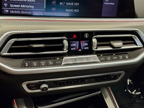 Used 2019 BMW X5 xDrive50i w/ M Sport Package AWD/4WD image 12
