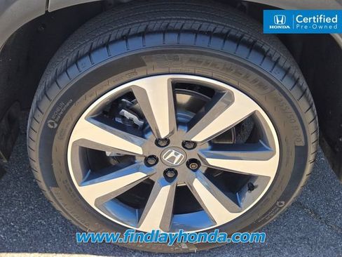 Certified 2025 Honda Pilot Touring image 11