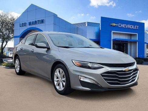 Used 2023 Chevrolet Malibu LT image 2