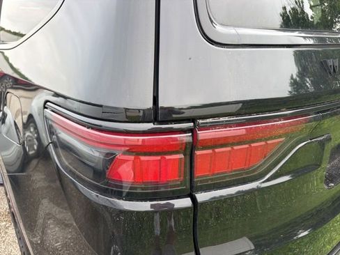 Used 2024 Jeep Wagoneer Series II AWD/4WD image 7